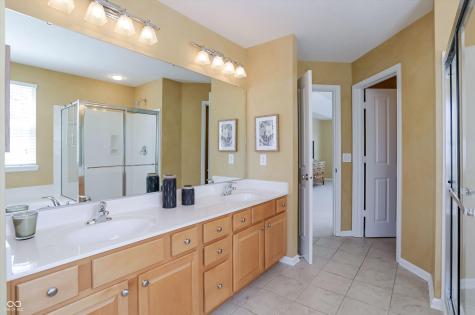 6834 Woodhaven Place Zionsville IN 46077