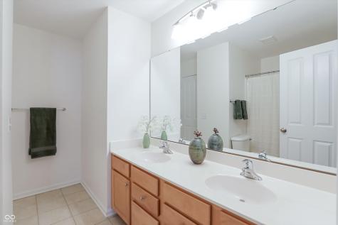 6834 Woodhaven Place Zionsville IN 46077