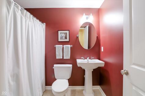 6834 Woodhaven Place Zionsville IN 46077