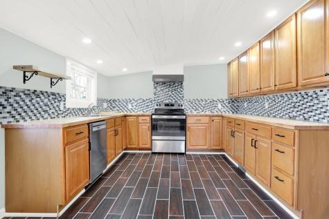 1702 E 72nd Street Indianapolis IN 46240