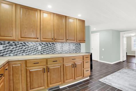 1702 E 72nd Street Indianapolis IN 46240