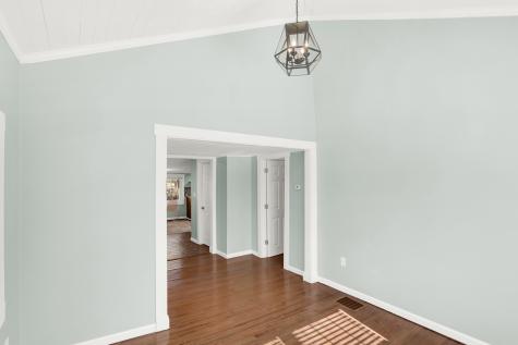 1702 E 72nd Street Indianapolis IN 46240