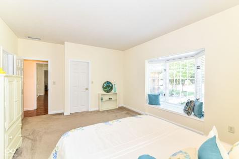 7181 Knollvalley Lane Indianapolis IN 46256
