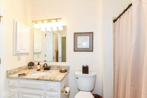 7181 Knollvalley Lane Indianapolis IN 46256