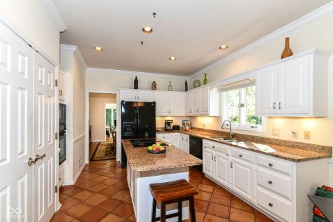 7181 Knollvalley Lane Indianapolis IN 46256