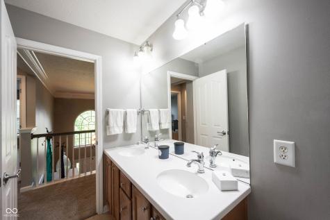 9245 Windrift Way Zionsville IN 46077