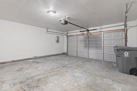 6227 Long River Lane Indianapolis IN 46221