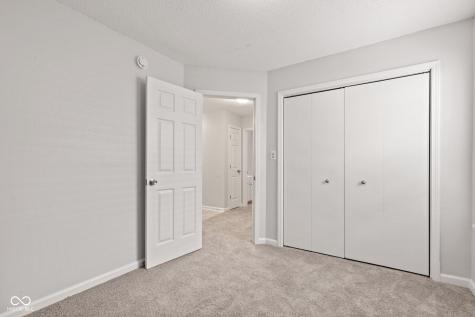 6227 Long River Lane Indianapolis IN 46221