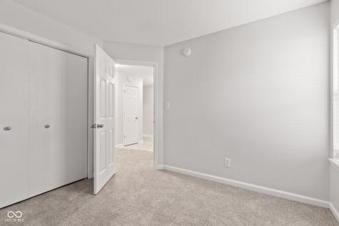 6227 Long River Lane Indianapolis IN 46221