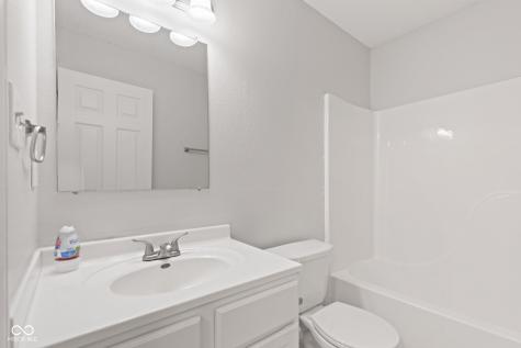 6227 Long River Lane Indianapolis IN 46221