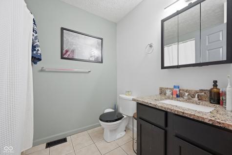 828 Cottage Avenue Indianapolis IN 46203