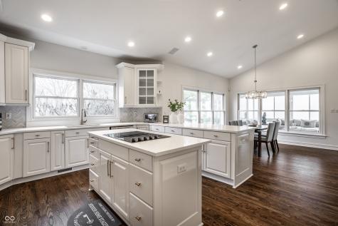 9889 Summerlakes Drive Carmel IN 46032