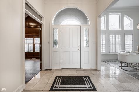 9889 Summerlakes Drive Carmel IN 46032