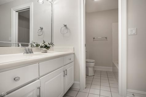 9889 Summerlakes Drive Carmel IN 46032