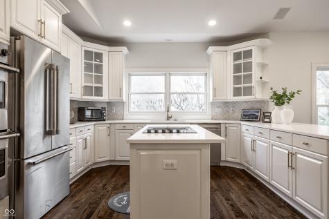 9889 Summerlakes Drive Carmel IN 46032