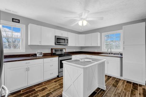 11074 N Cross Street Hope IN 47246