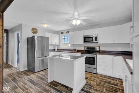 11074 N Cross Street Hope IN 47246