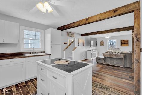 11074 N Cross Street Hope IN 47246