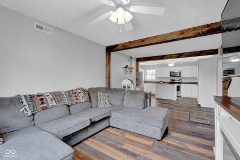 11074 N Cross Street Hope IN 47246
