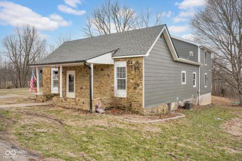 11074 N Cross Street Hope IN 47246