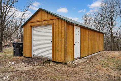 11074 N Cross Street Hope IN 47246