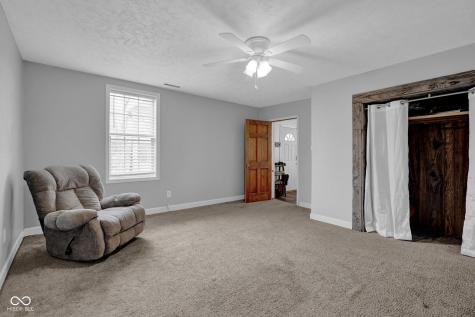 11074 N Cross Street Hope IN 47246