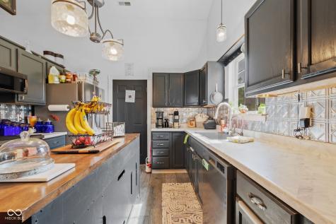 9608 Piper Lake Drive Indianapolis IN 46239