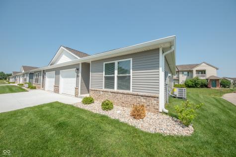 1452 Coen Court Columbus IN 47201