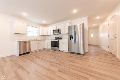 1452 Coen Court Columbus IN 47201