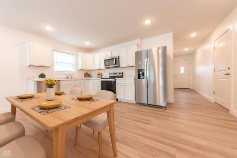 1452 Coen Court Columbus IN 47201