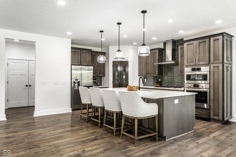 7716 Traders Hollow Lane Indianapolis IN 46278
