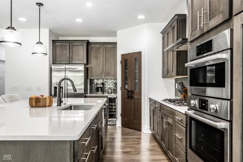 7716 Traders Hollow Lane Indianapolis IN 46278