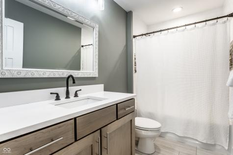 7716 Traders Hollow Lane Indianapolis IN 46278