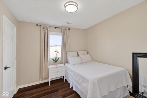 5986 Hall Road Plainfield IN 46168