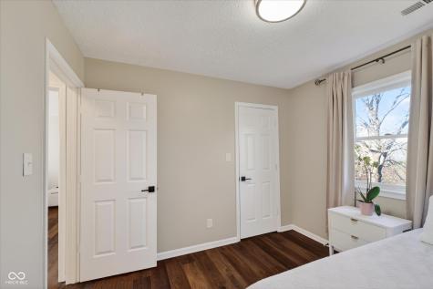 5986 Hall Road Plainfield IN 46168