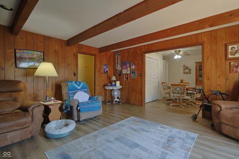 5120 Navajo Court Columbus IN 47203