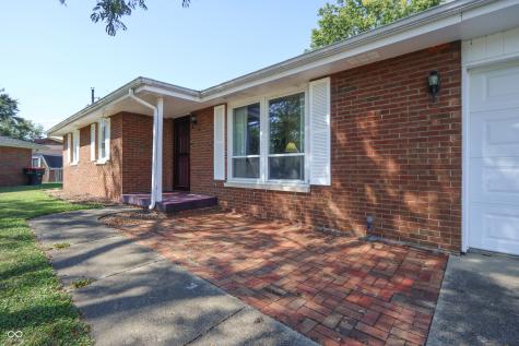 5120 Navajo Court Columbus IN 47203