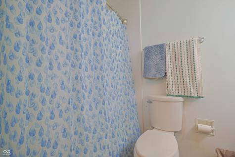 5120 Navajo Court Columbus IN 47203