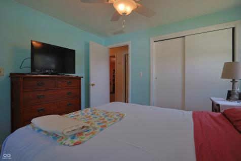 5120 Navajo Court Columbus IN 47203