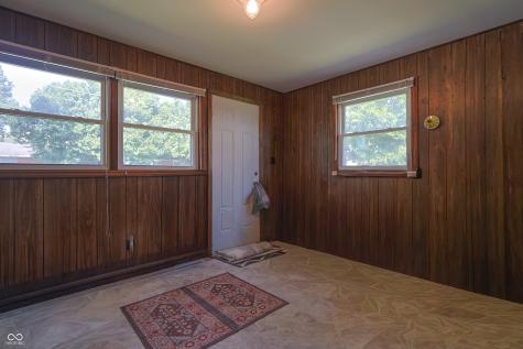 5120 Navajo Court Columbus IN 47203