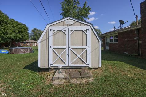 5120 Navajo Court Columbus IN 47203