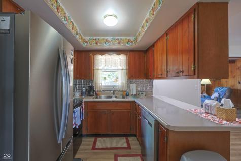 5120 Navajo Court Columbus IN 47203