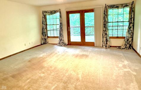 180 Oakbrook Drive Columbus IN 47201