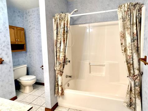 180 Oakbrook Drive Columbus IN 47201