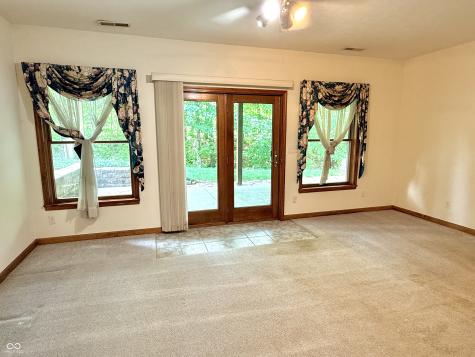 180 Oakbrook Drive Columbus IN 47201