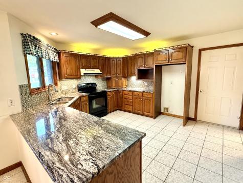 180 Oakbrook Drive Columbus IN 47201