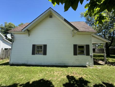 612 N Mill Street Hartford City IN 47348