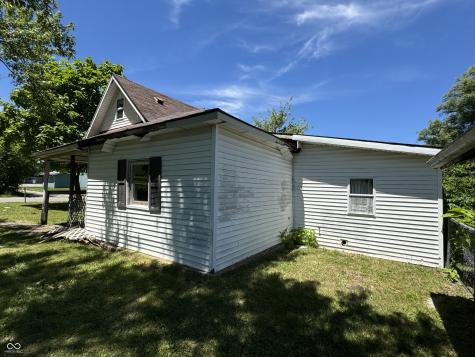 612 N Mill Street Hartford City IN 47348