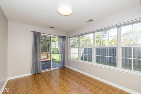 5818 Common Circle Indianapolis IN 46220