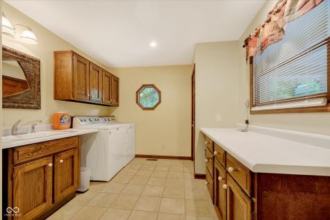 1915 Winding Ridge Avenue Indianapolis IN 46217